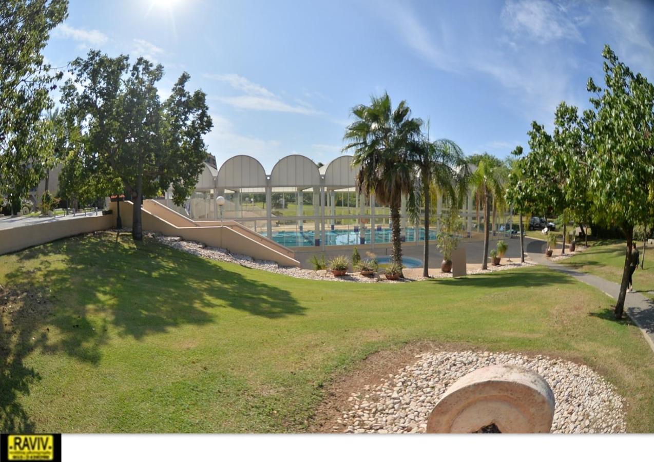 Liz Suite Caesarea Luaran gambar