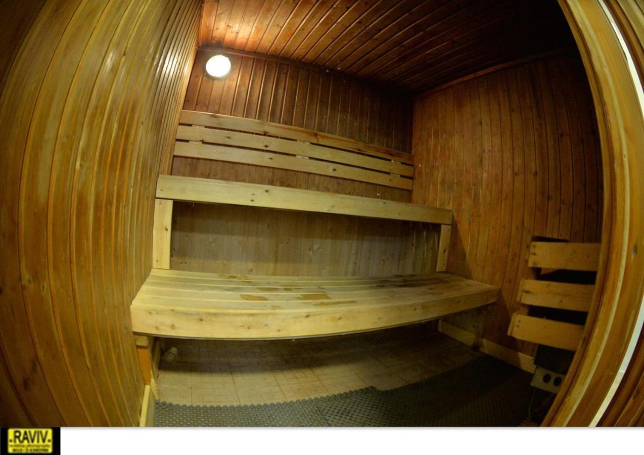Liz Suite Caesarea Luaran gambar